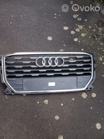 Audi Q2 - Griglia superiore del radiatore paraurti anteriore 83A853651