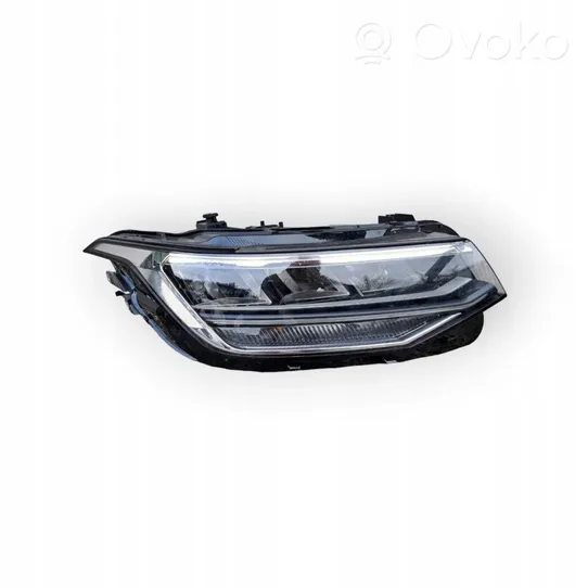 Volkswagen Tiguan Lampa przednia 5NB941036G