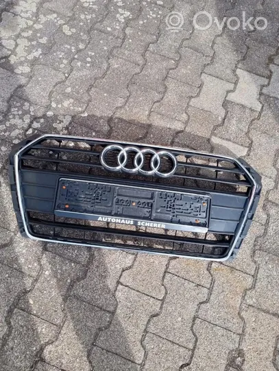 Audi A4 S4 B9 Griglia superiore del radiatore paraurti anteriore 8W0853651