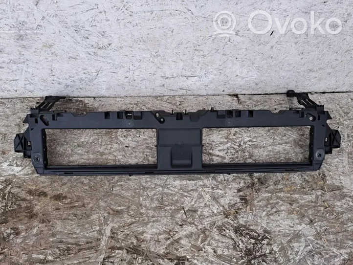 Audi A4 S4 B9 Panel mocowania chłodnicy / góra 8W0807771