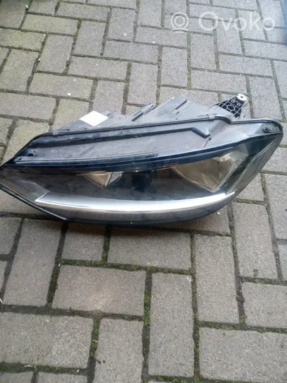 Volkswagen Touran III Lampa przednia 5TB941005A