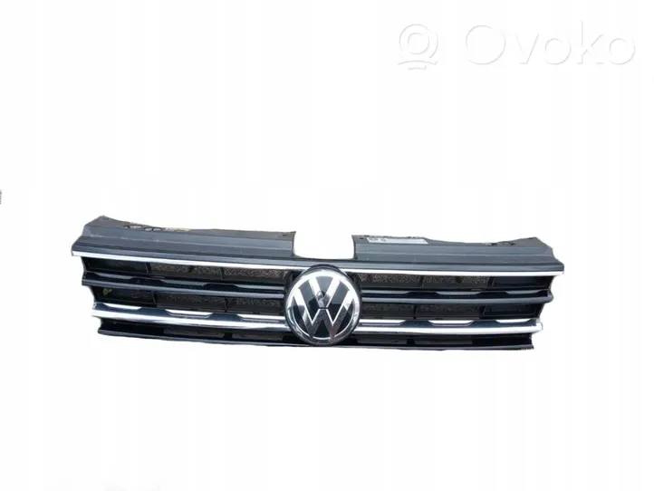 Volkswagen Tiguan Grotelės viršutinės 5NA853653A