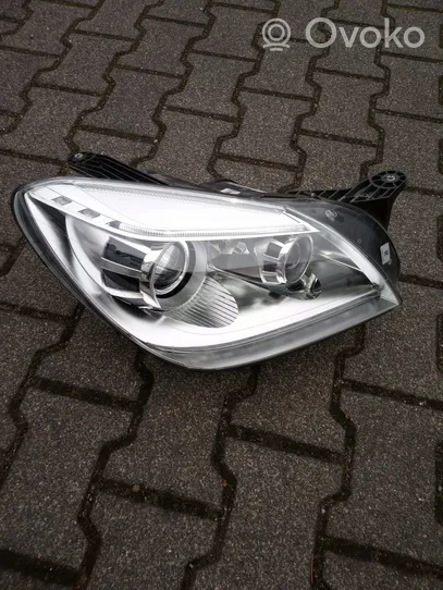 Mercedes-Benz SLC R172 Lampa przednia A1728201459