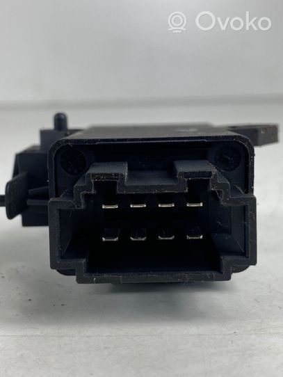 Seat Ibiza V (KJ) Seat heating relay 2Q0959772