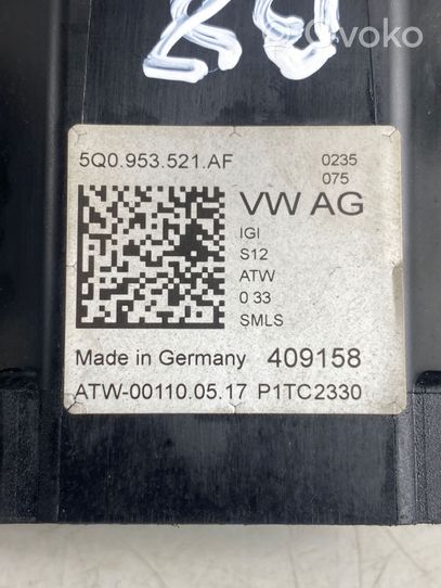 Volkswagen PASSAT B8 Pyyhkimen/suuntavilkun vipukytkin 5Q0953521AF