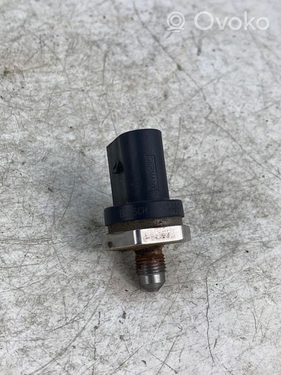 Audi A4 S4 B8 8K Sensore di pressione del carburante 06H906051E