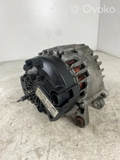 Volkswagen Golf VI Alternator 03L903023A