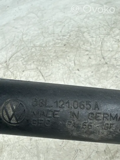 Volkswagen Golf VI Engine coolant pipe/hose 03L121065A