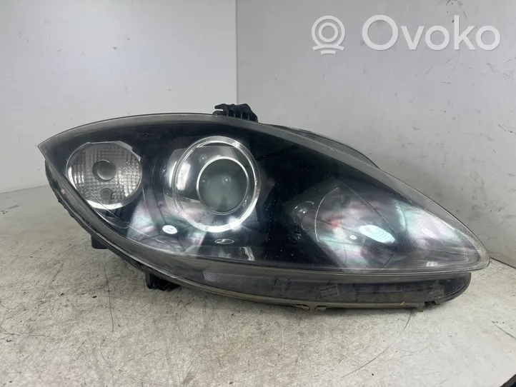 Seat Leon (1P) Lampa przednia 