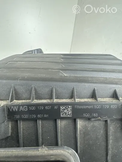 Volkswagen Golf VII Obudowa filtra powietrza 5Q0129607AF