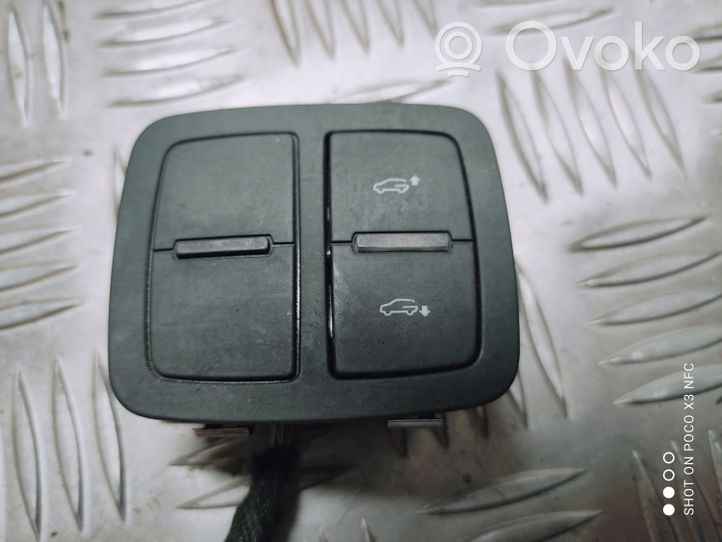 Audi Q7 4L Takaluukun avauskytkimen painike/kytkin 4L0959511B