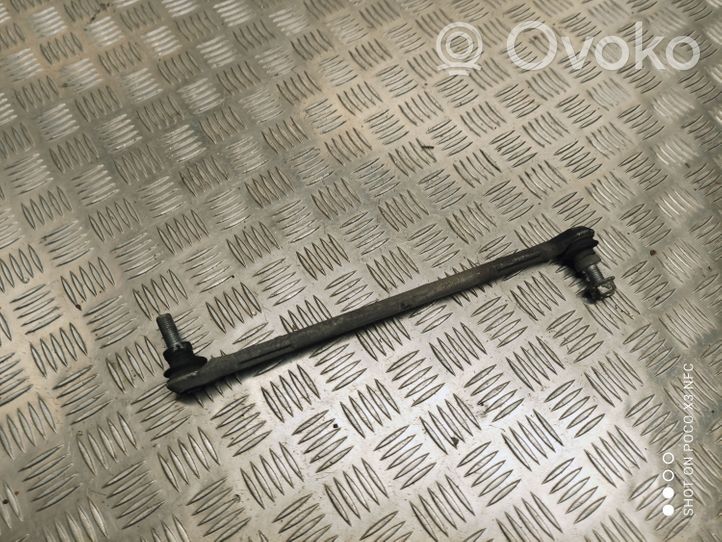 Mercedes-Benz A W176 Priekinė stabilizatoriaus traukė A2463200089