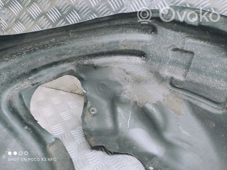 Jeep Cherokee Pare-boue passage de roue avant 68102264AF