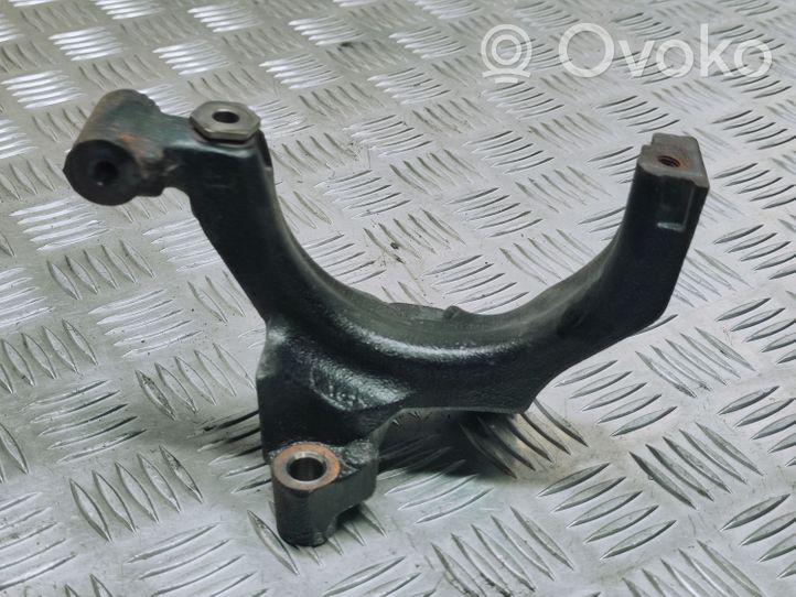 Volkswagen PASSAT B8 EGR valve cooler bracket 04L131425A