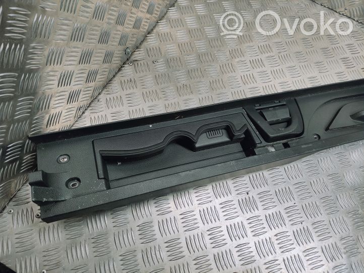 Volkswagen PASSAT B8 Soporte de montaje de la cubierta de la bandeja del maletero 3G9858832