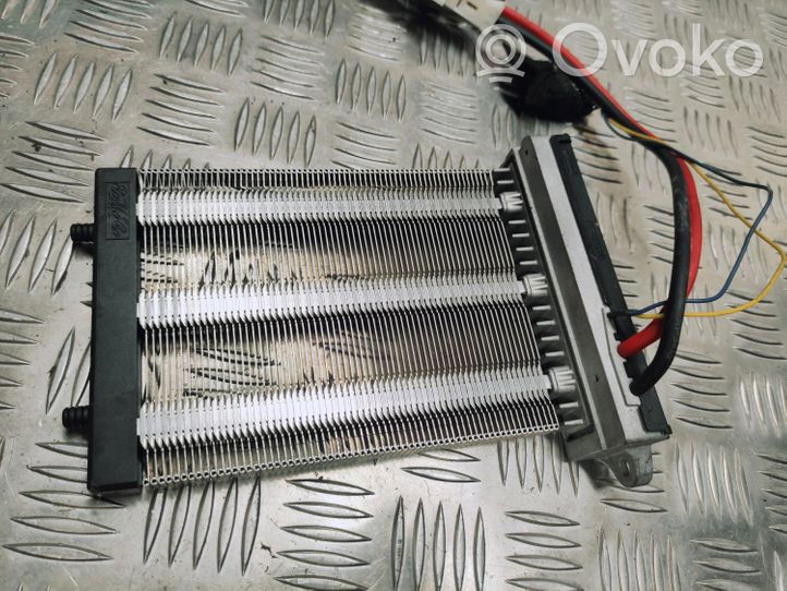 Audi 100 S4 C4 Radiateur électrique de chauffage auxiliaire 8V6N18D612AC