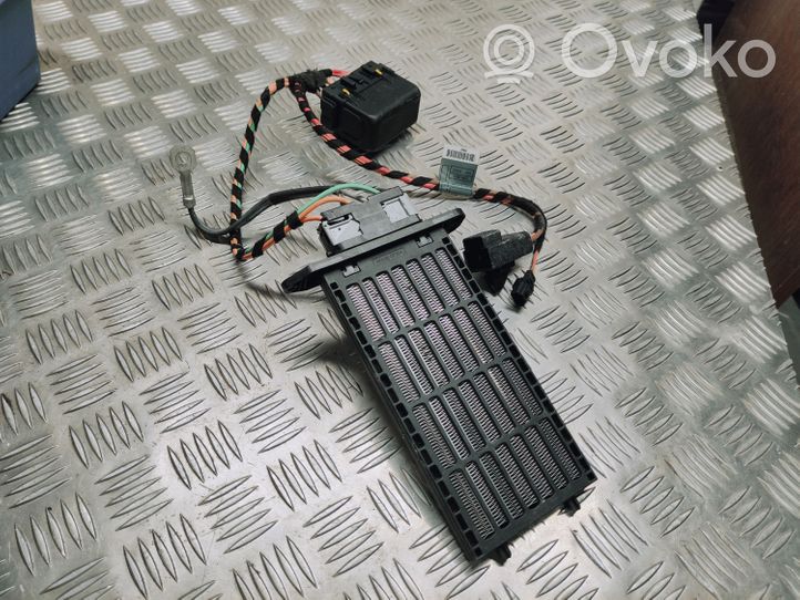 Audi 100 S4 C4 Radiateur électrique de chauffage auxiliaire 52429264