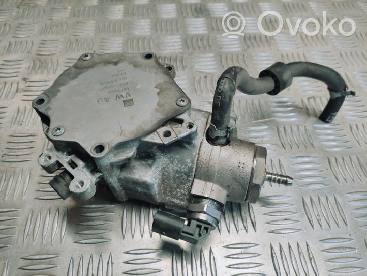 Volkswagen Golf VII Pompe à vide 06L145100B