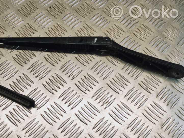 Volkswagen Golf VI Windshield/front glass wiper blade 