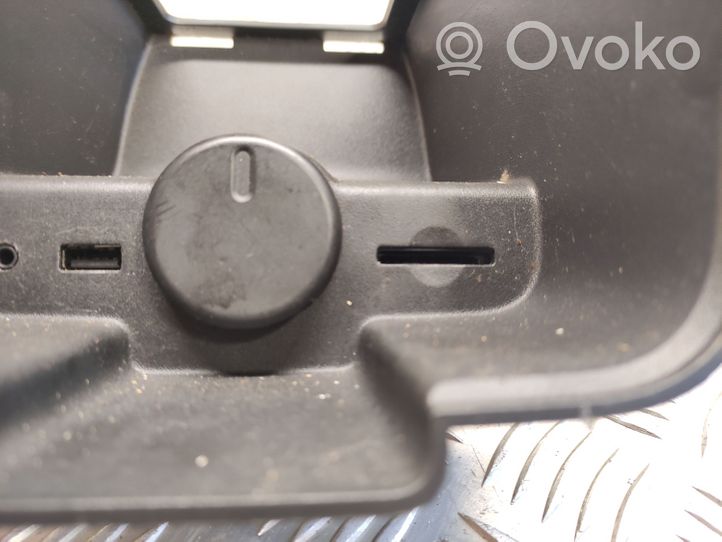 Opel Astra J Gniazdo / Złącze USB 13360040