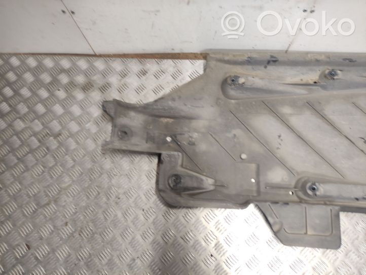 Audi A1 Vidurinė dugno apsauga 6R0825202