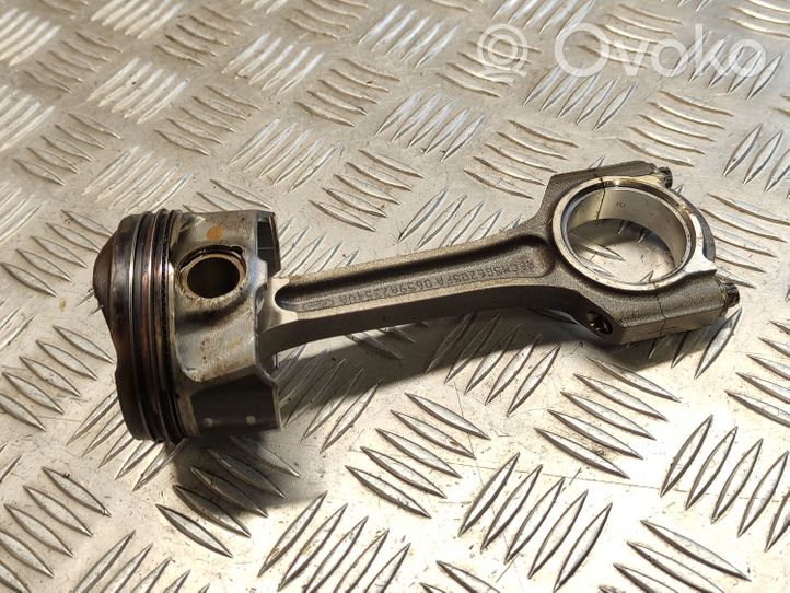 Ford Fiesta Piston with connecting rod RFCM5G6205FA