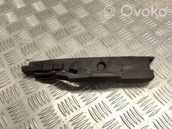 Ford S-MAX Wygłuszenie / Pianka błotnika przedniego 6M21013A14