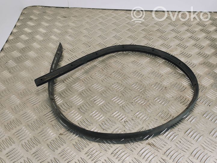 Opel Zafira C Front door rubber seal 13292216