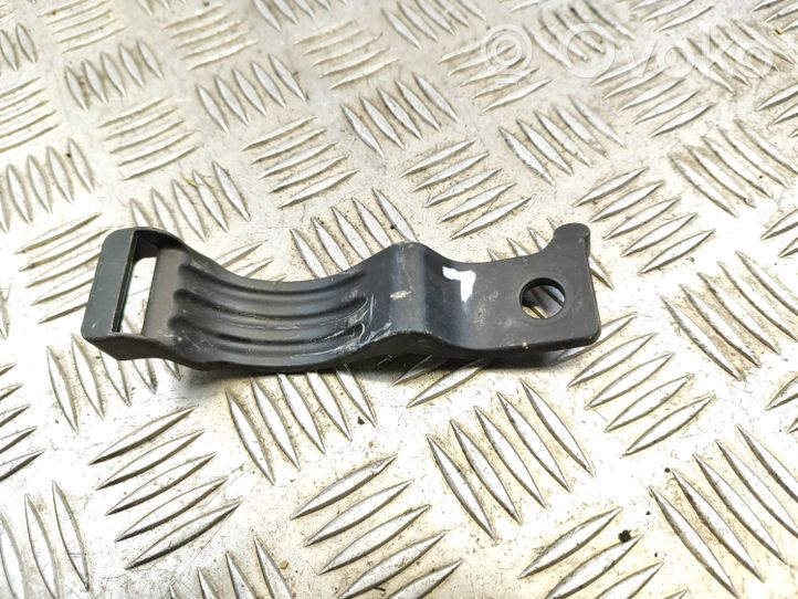 BMW 3 F30 F35 F31 Support de montage de filtre à carburant 70540524