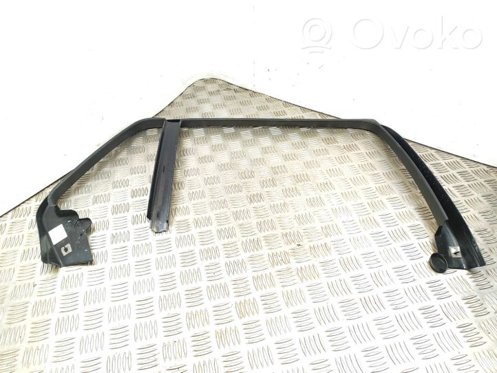 BMW 3 F30 F35 F31 Rivestimento modanatura del vetro della portiera posteriore 7259380