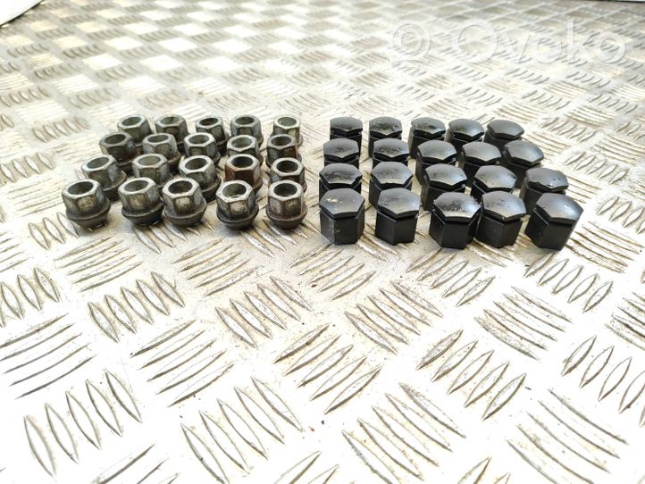 Opel Astra K Nuts/bolts 