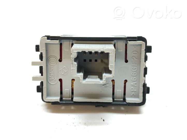 Renault Trafic III (X82) Parking (PDC) sensor switch 