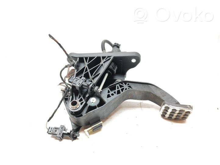 Mercedes-Benz B W246 W242 Clutch pedal A2462900419