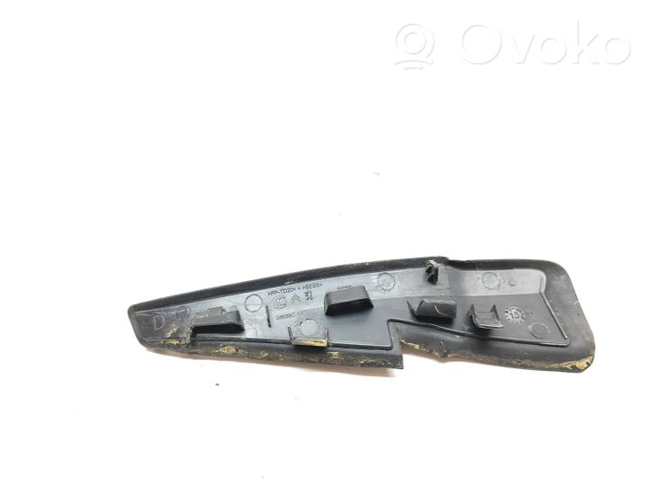 Peugeot 208 Windshield trim 96748540XT