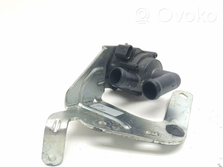 Volvo XC40 Pompe à eau de liquide de refroidissement 32222110