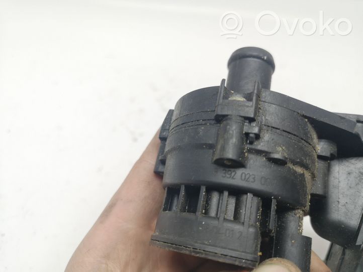 Audi A8 S8 D3 4E Pompe à eau de liquide de refroidissement 0392023007