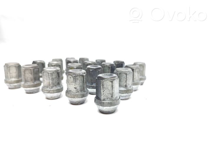 KIA Sportage Nuts/bolts 