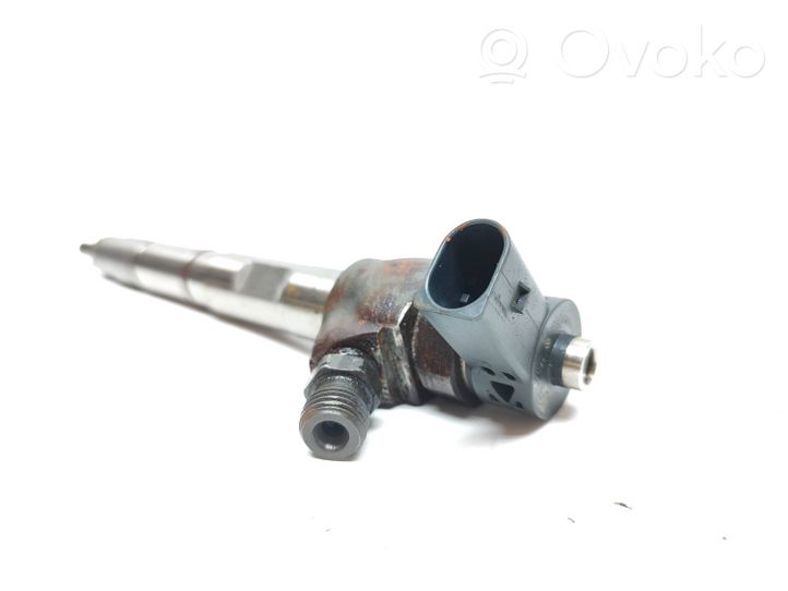 Volkswagen Golf VII Support de pince d'injecteur de carburant 04L130277AC