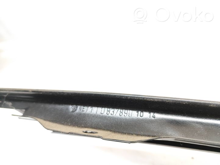 Volkswagen Touran II Moulures des vitres de la porte avant 1T0837890