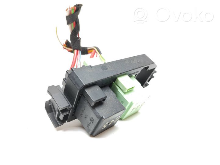 Audi A6 C7 Altra parte interiore 4G0937503