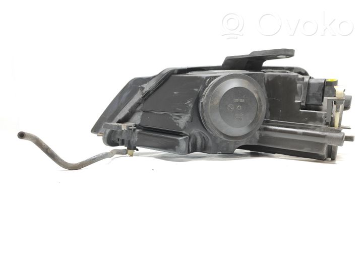 Audi A3 S3 A3 Sportback 8P Lampa przednia 8P0941004BB