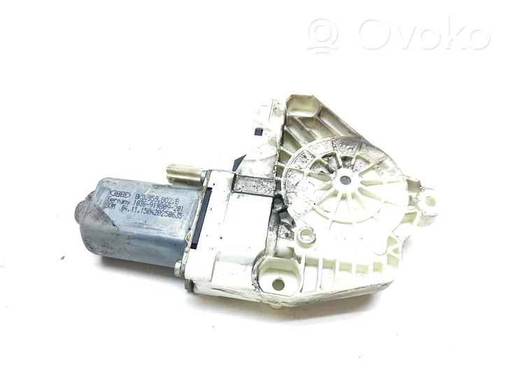 Audi Q3 8U Front door window regulator motor 8K0959802B