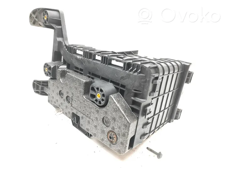 Audi Q3 8U Podstawa / Obudowa akumulatora 1K0915333