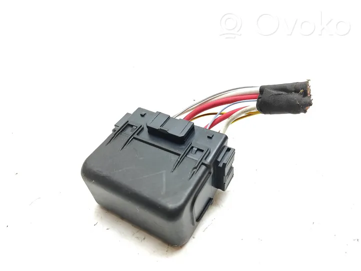 Renault Scenic IV - Grand scenic IV Other relay 8200222933B