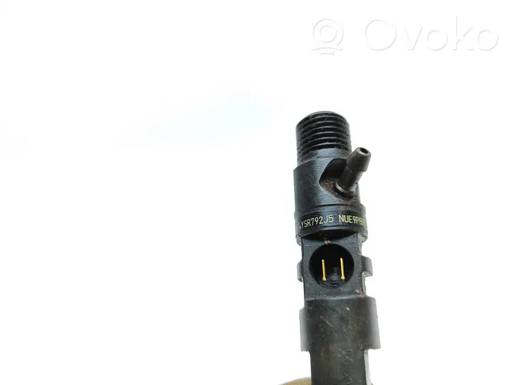 Renault Kangoo II Injecteur de carburant 166000897R