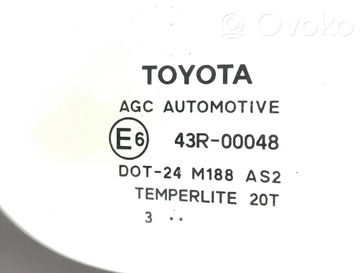 Toyota Yaris Galinis šoninis kėbulo stiklas 43R00048