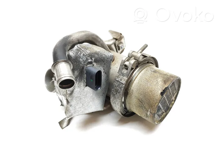 Audi Q3 8U EGR-venttiili/lauhdutin 04L131512D