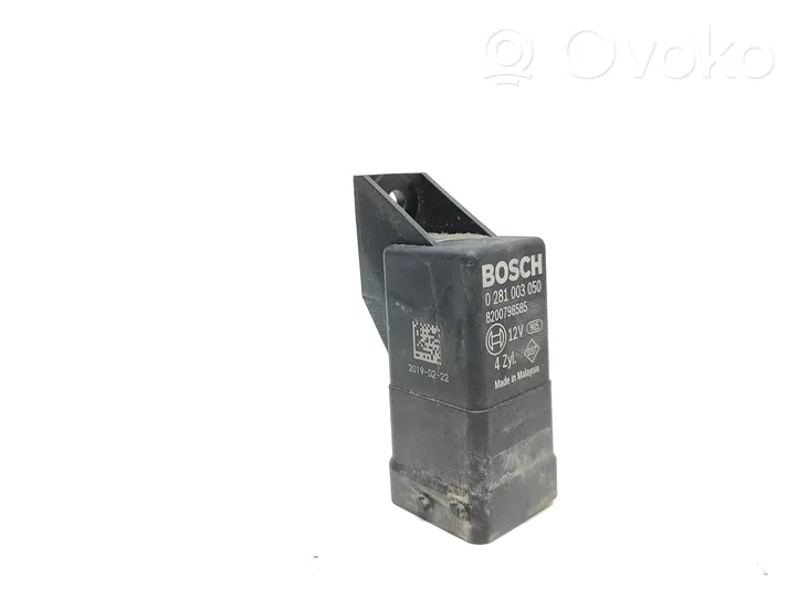 Renault Trafic III (X82) Glow plug pre-heat relay 8200798585