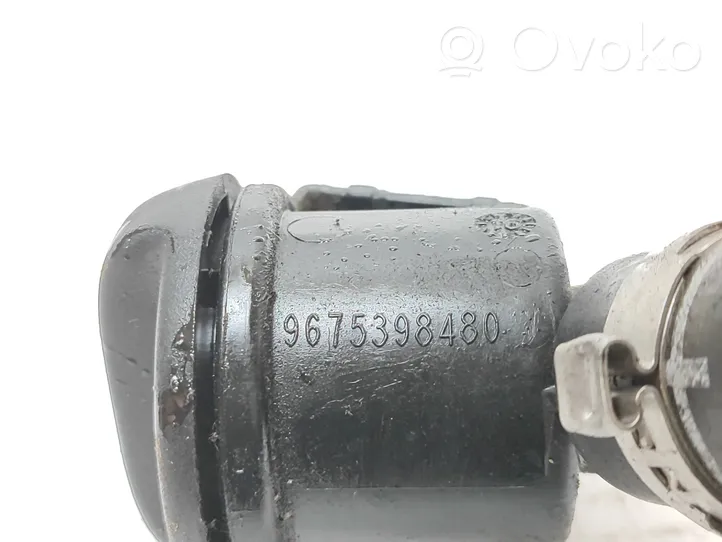 Citroen DS5 Oil fill pipe 9675398480