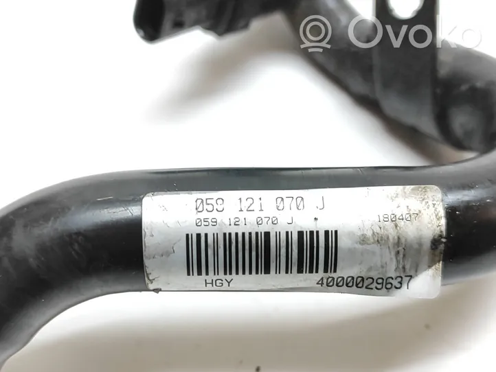 Audi A4 S4 B8 8K Tuyau de liquide de refroidissement moteur 059121070J